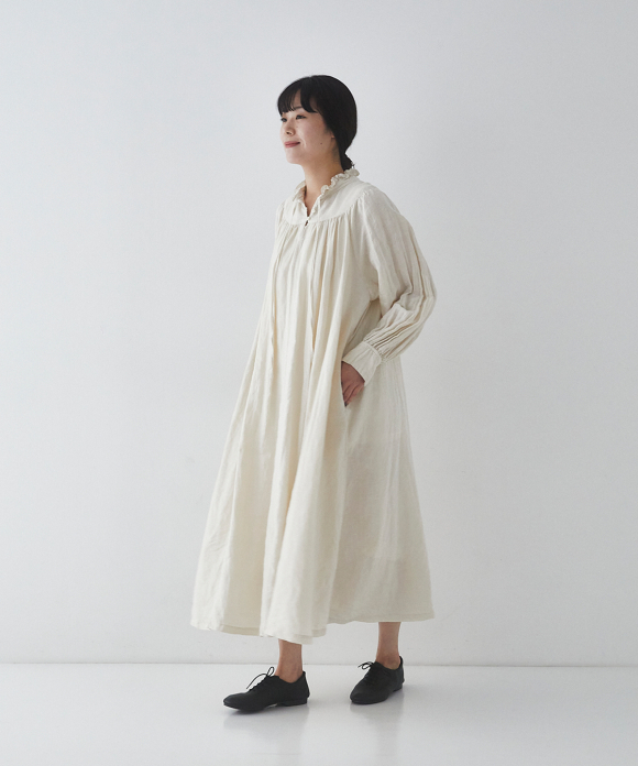 nest Robe リネン フリルカラーヨークワンピース-