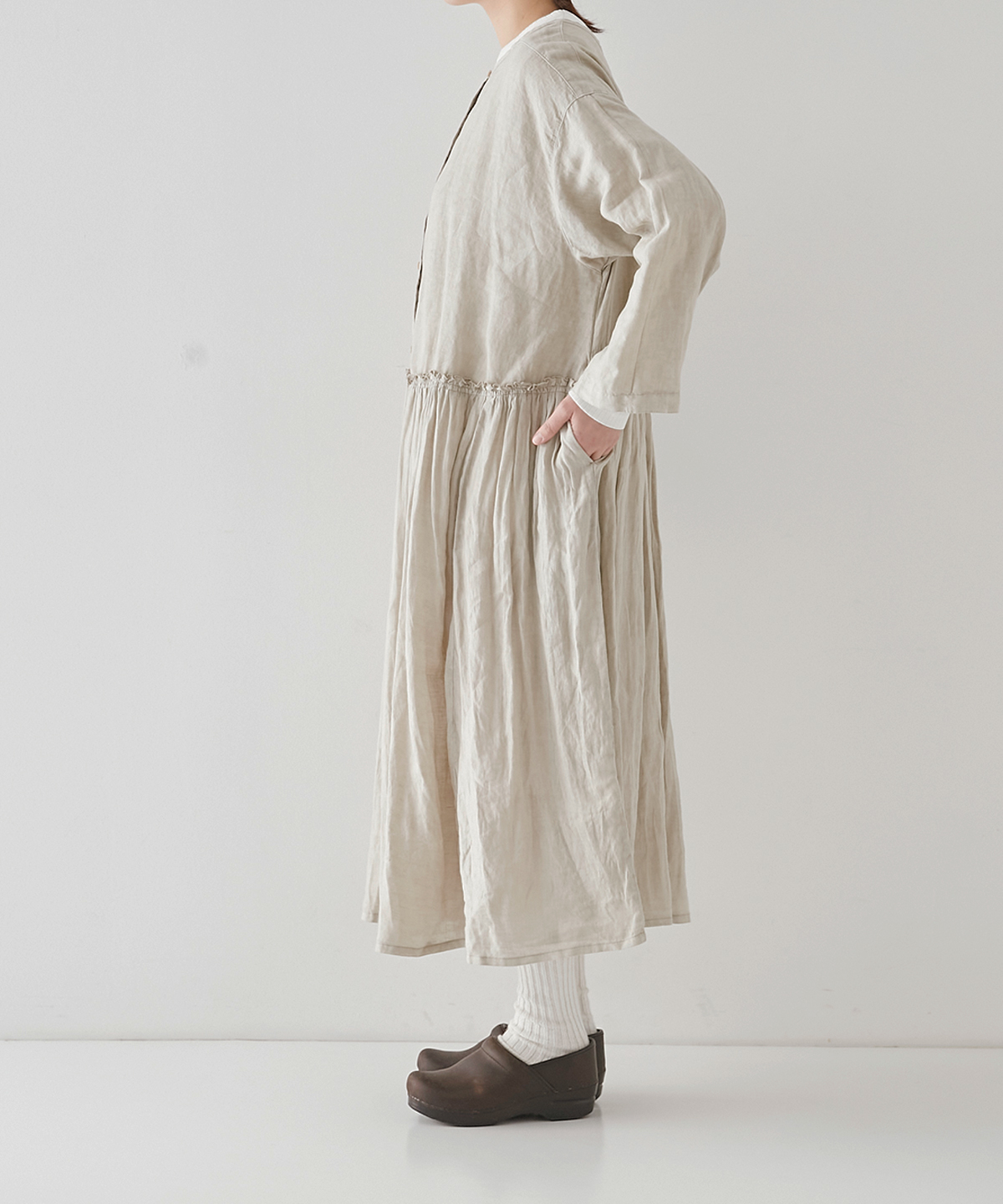 リネン天然染め ウエスト切り替えワンピース｜nest Robe ONLINE SHOP