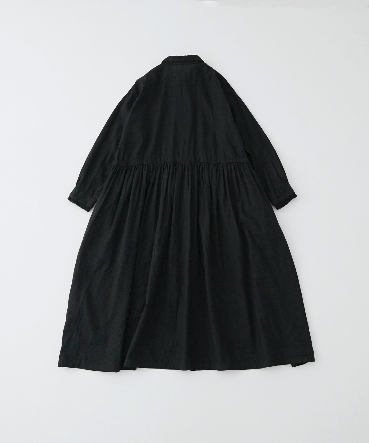 【UpcycleLino】× レース 襟付きワンピース｜nest Robe ONLINE