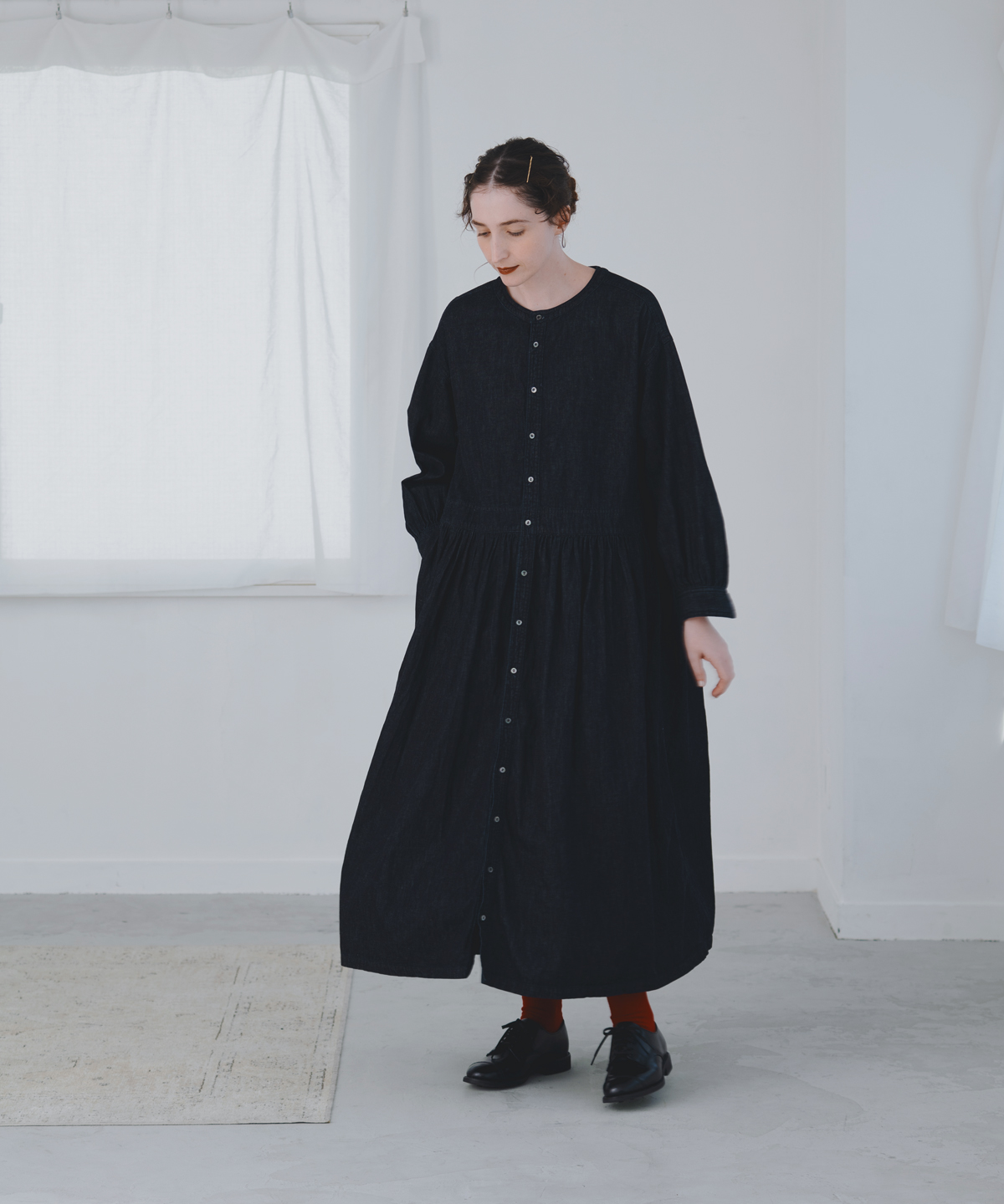 コットンリネンダンガリーギャザーワンピース｜nest Robe / CONFECT ONLINE SHOP