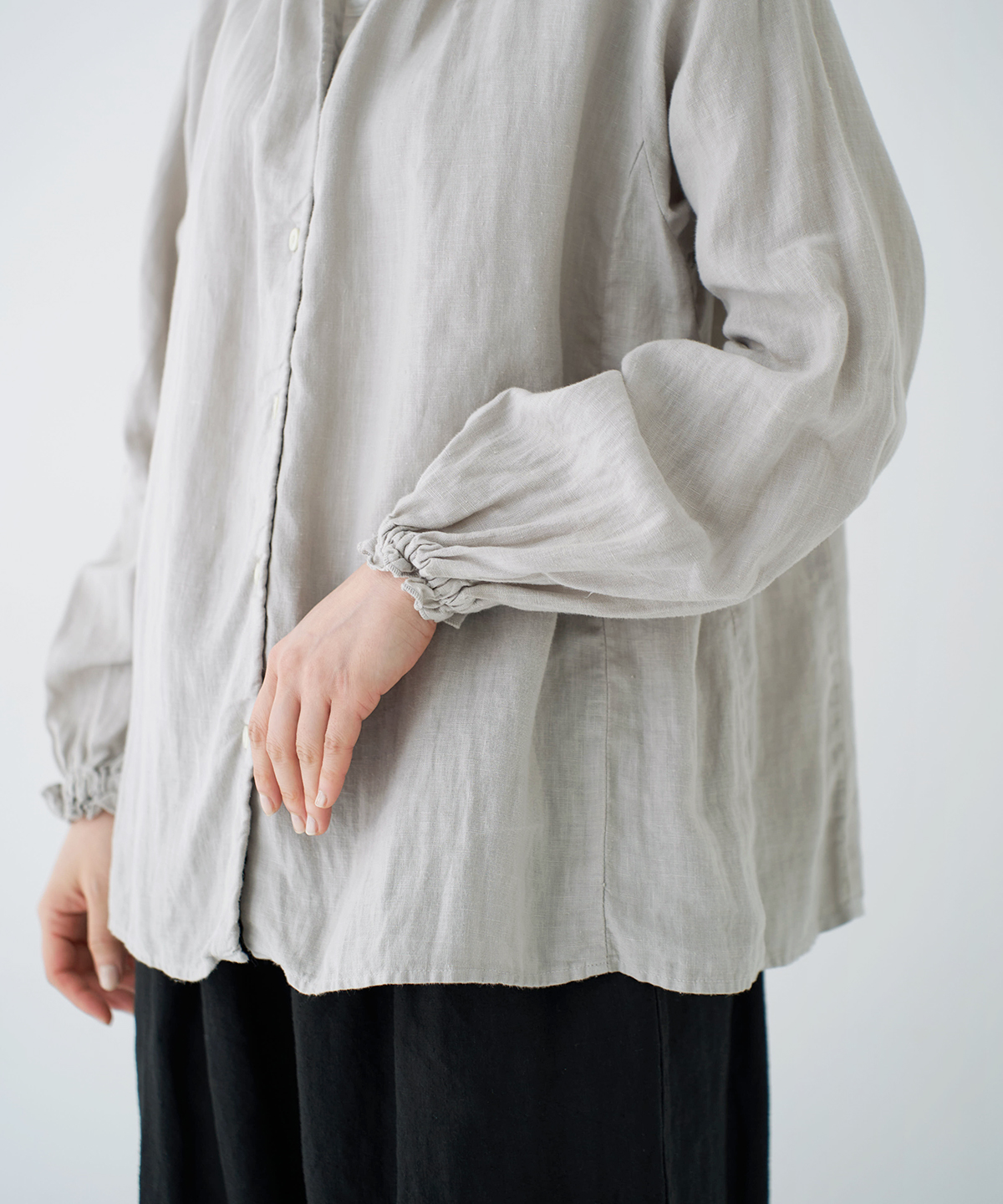 リネンスタンドフリルブラウス｜nest Robe / CONFECT ONLINE SHOP