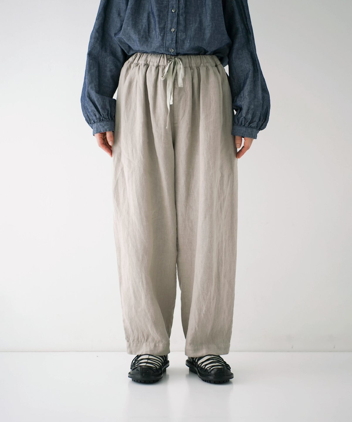 <美品> nest Robe　リネン混パンツ　ウエストゴム　ゆったり　日本製 リネンイージーパンツ｜nest Robe / CONFECT ONLINE SHOP
