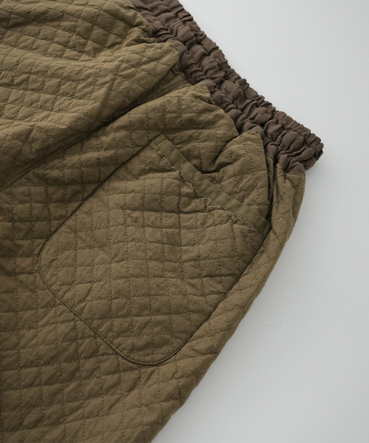 キルティングドローコードトラウザーズ｜nest Robe / CONFECT ONLINE SHOP