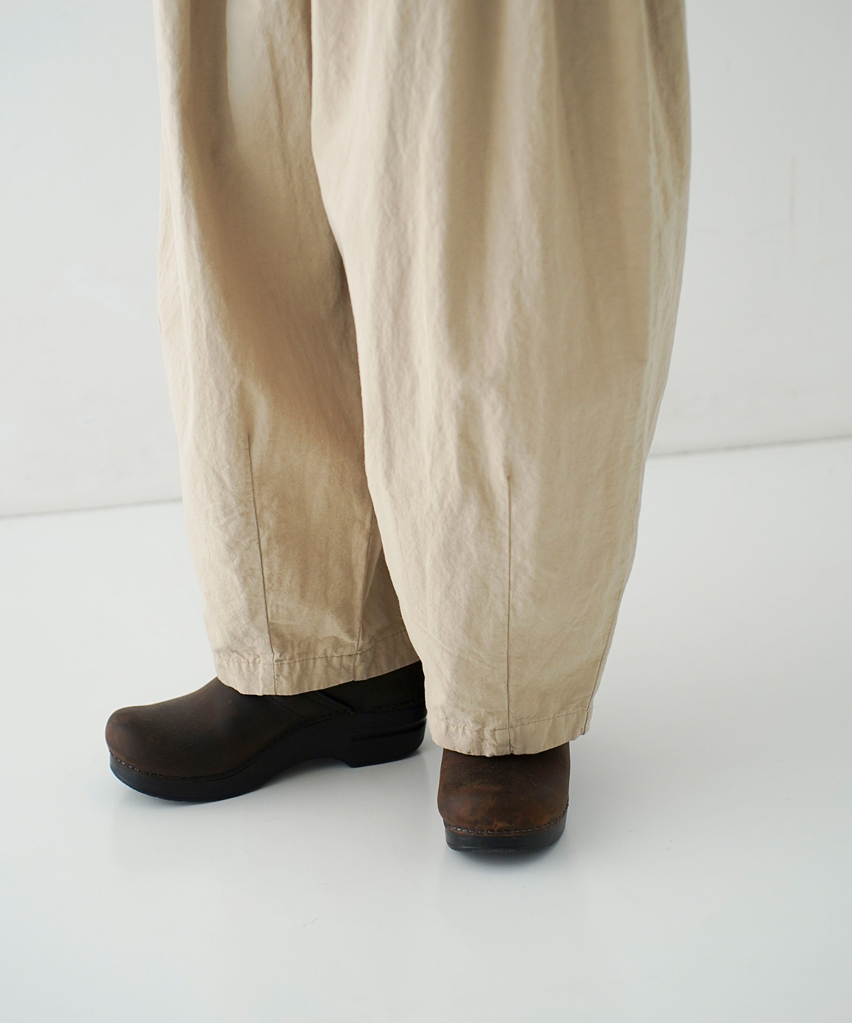 コットンリネン近江晒し超撥水パンツ｜nest Robe / CONFECT ONLINE SHOP