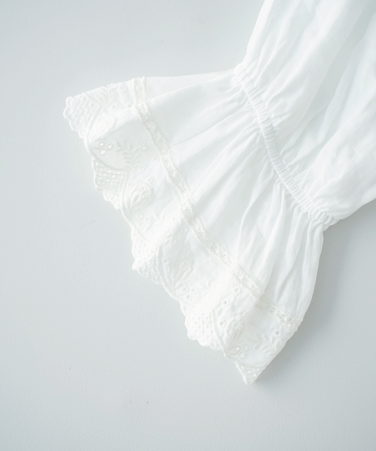 ネストローブ リネンスカラップレースワンピース 1.jpg