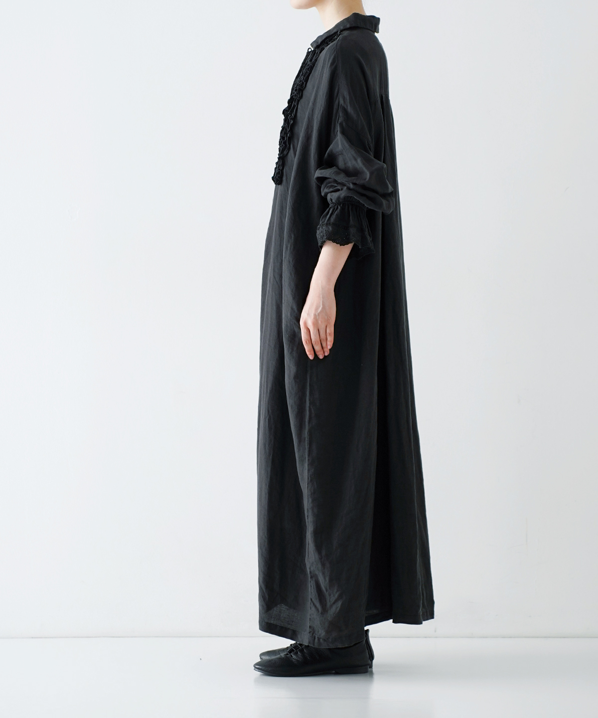 リネンスカラップレースワンピース｜nest Robe / CONFECT ONLINE SHOP