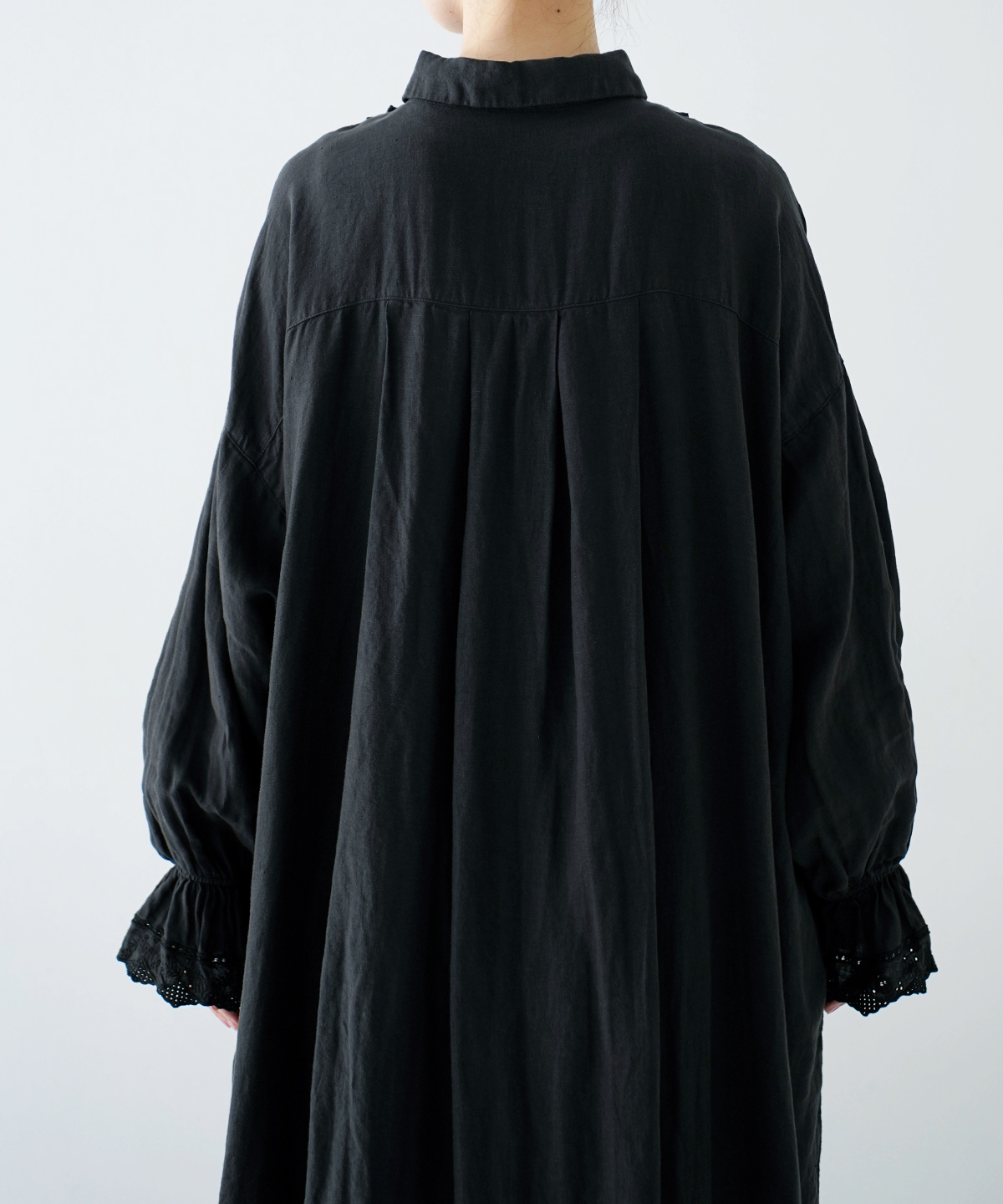 リネンスカラップレースワンピース｜nest Robe / CONFECT ONLINE SHOP