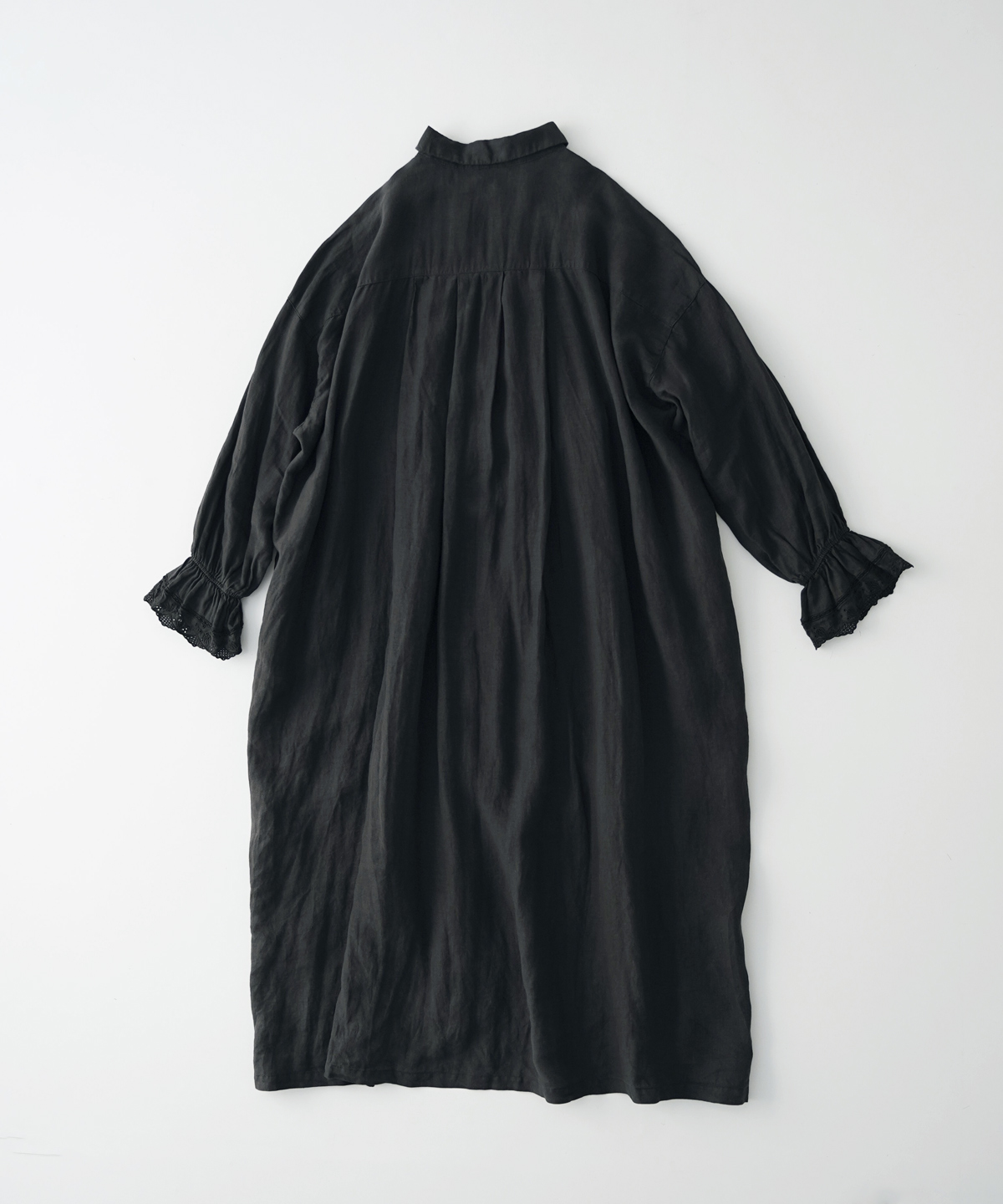 リネンスカラップレースワンピース｜nest Robe / CONFECT ONLINE