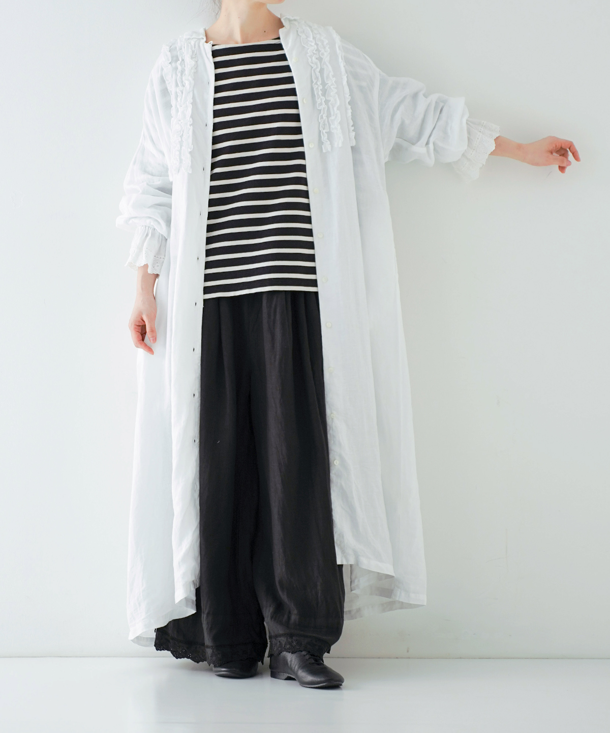 リネンスカラップレースワンピース｜nest Robe / CONFECT ONLINE