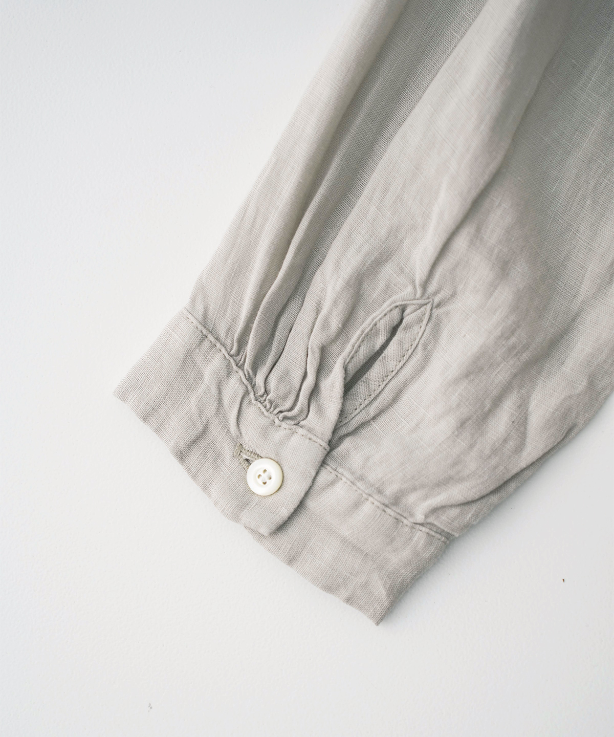 プレーンリネンタックフロントシャツ｜nest Robe / CONFECT ONLINE SHOP
