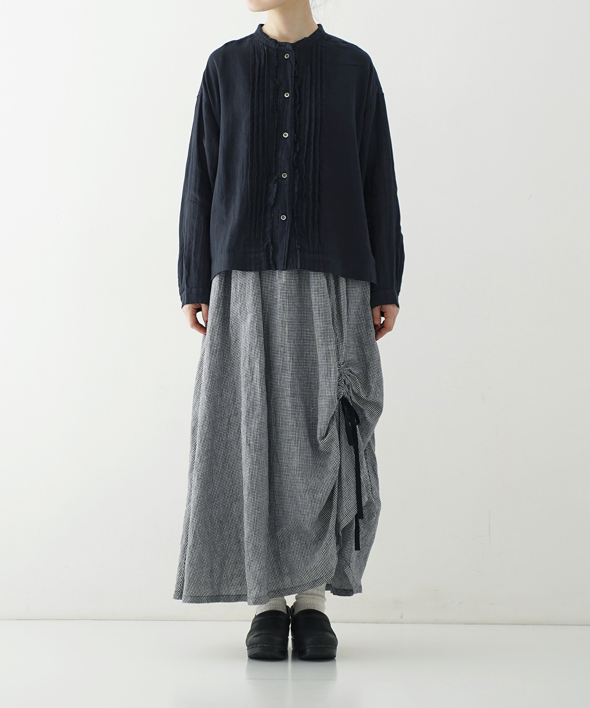 プレーンリネンタックフロントシャツ｜nest Robe / CONFECT ONLINE SHOP