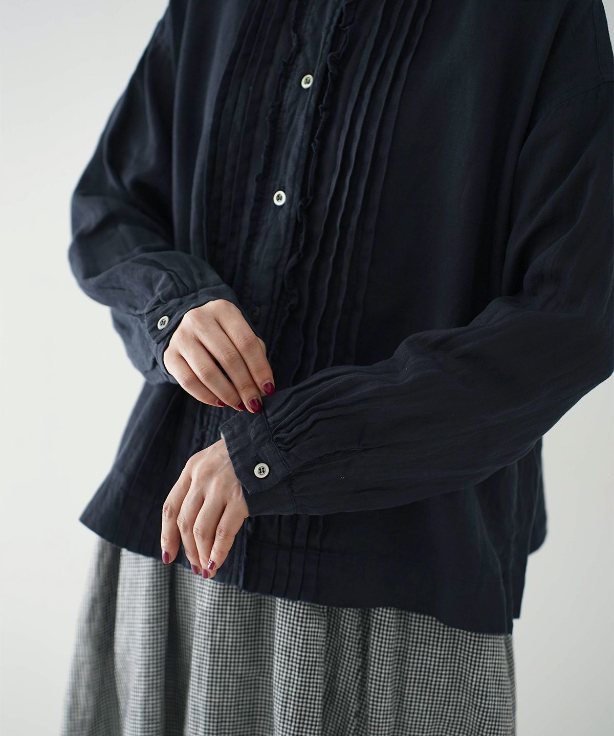 プレーンリネンタックフロントシャツ｜nest Robe / CONFECT ONLINE SHOP