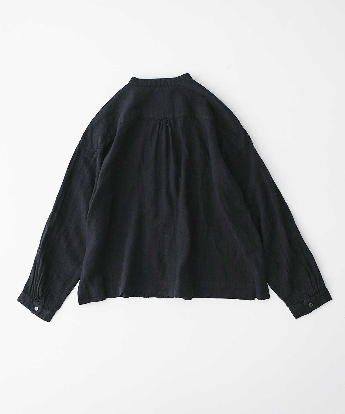 今期 ネストローブ プレーンリネンタックフロントシャツ