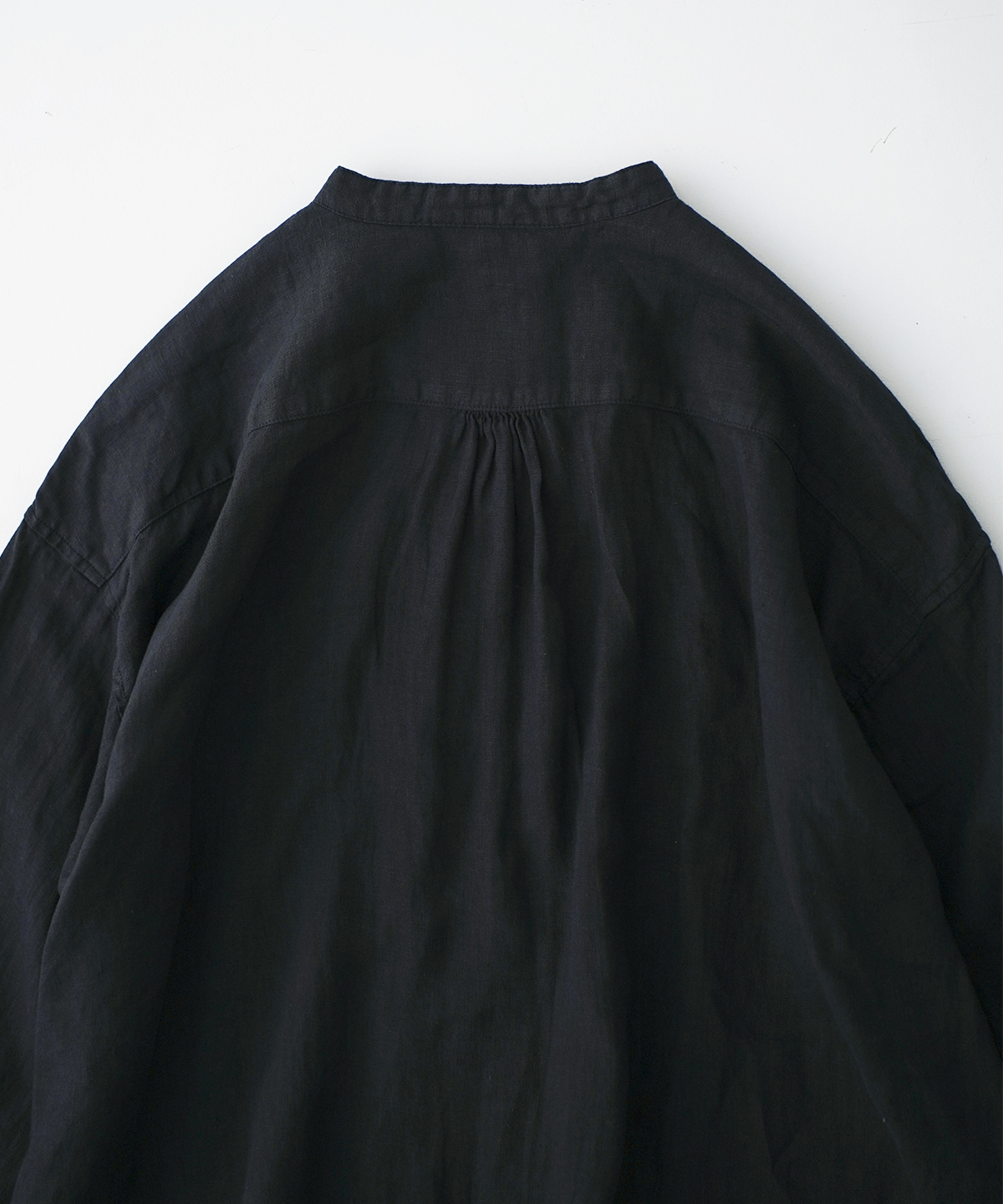 今季 ネストローブ プレーンリネンタックフロントシャツ プレーンリネンタックフロントシャツ｜nest Robe / CONFECT ONLINE SHOP
