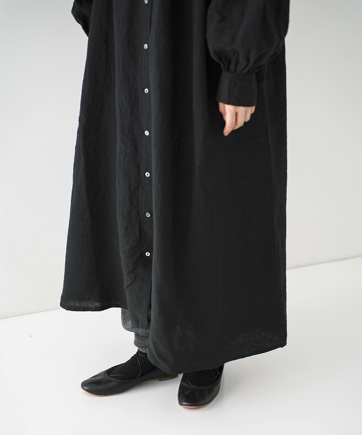 リネン近江晒しフリル襟ワンピース｜nest Robe / CONFECT ONLINE SHOP