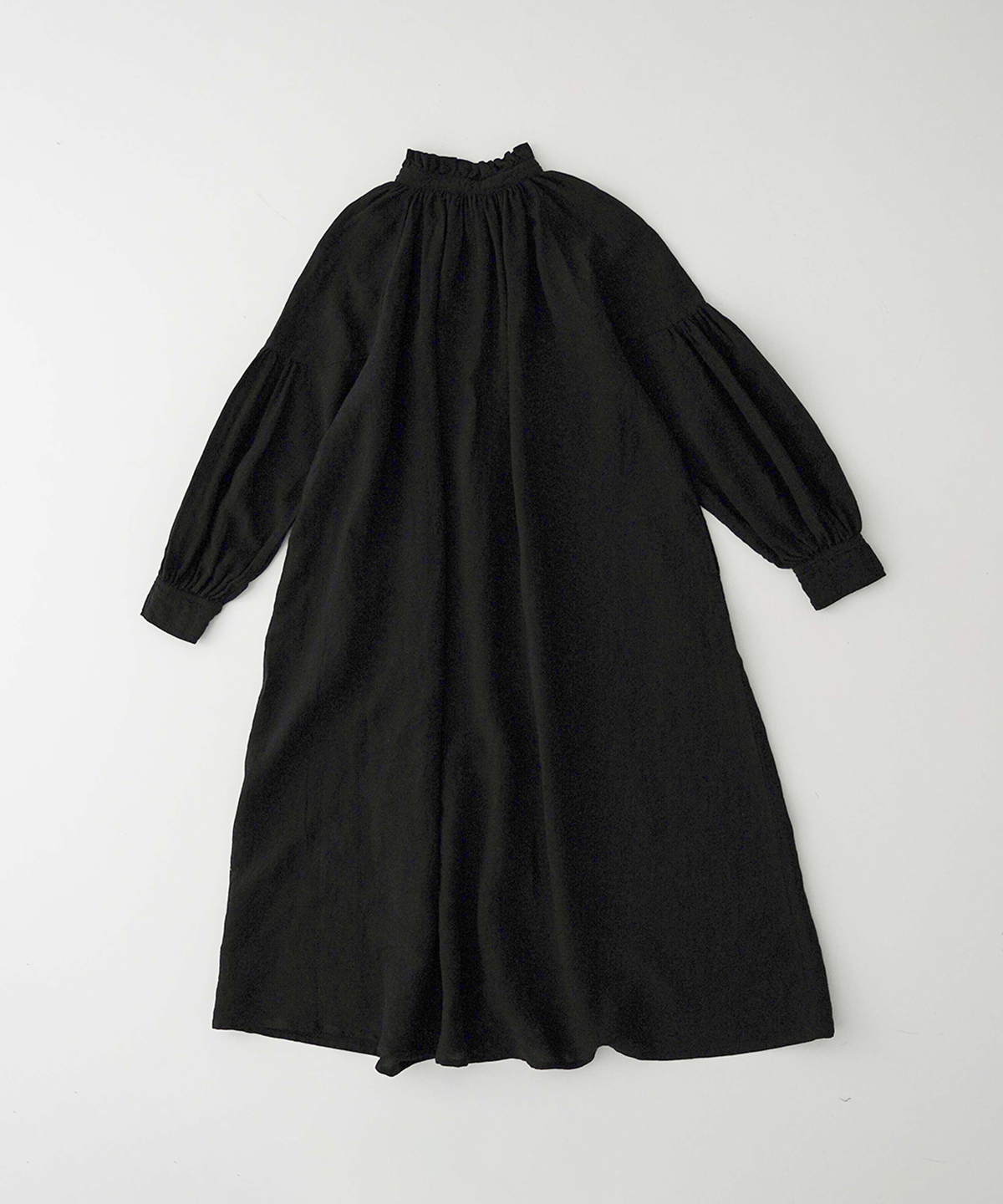 リネン近江晒しフリル襟ワンピース｜nest Robe / CONFECT ONLINE SHOP