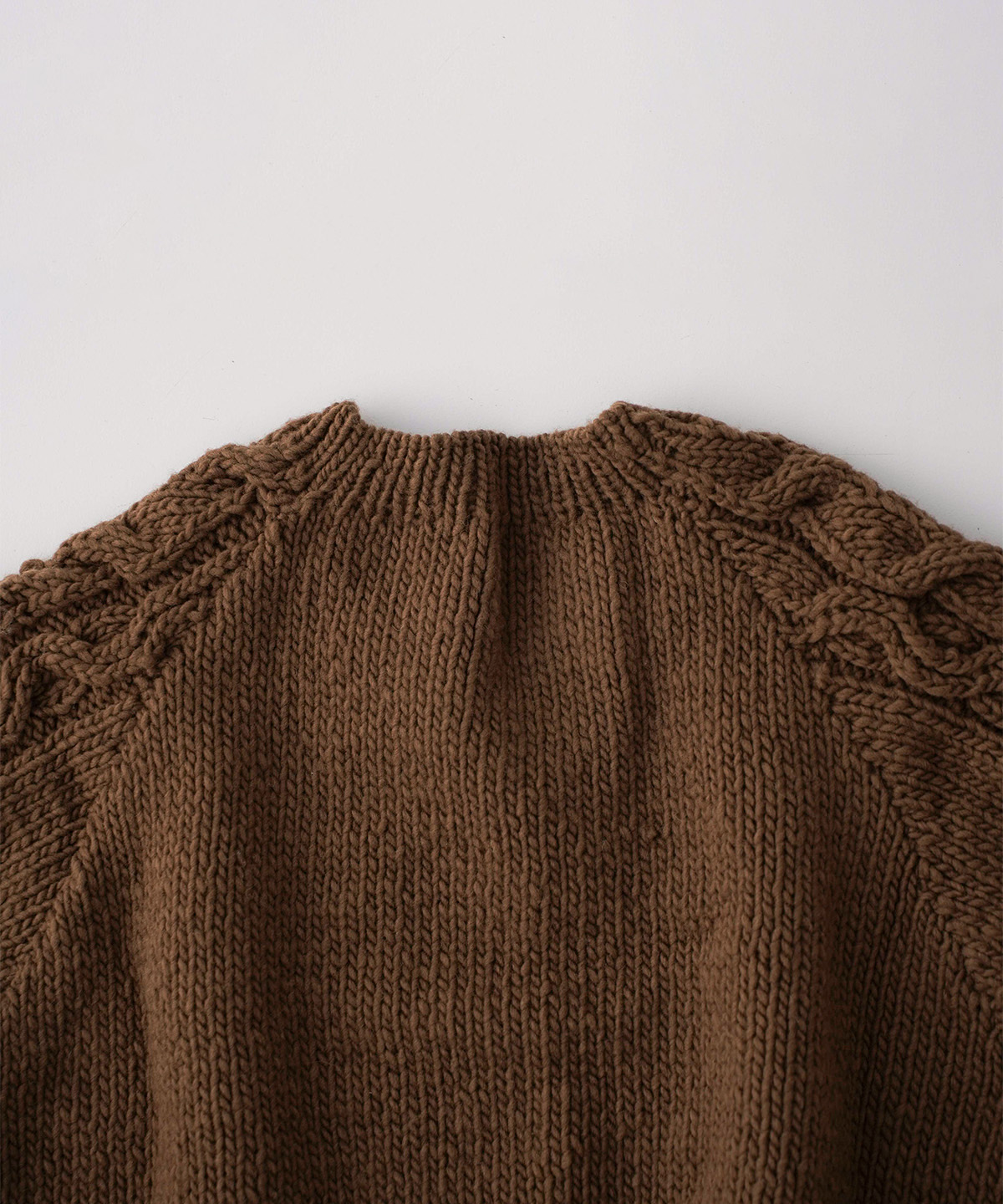 ペルーラグランケーブルニットベスト｜nest Robe / CONFECT ONLINE SHOP