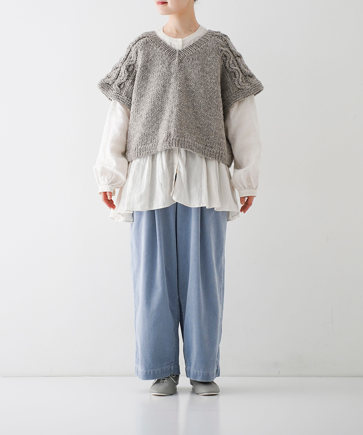 ネストローブ　　ペルーラグランケーブルニットベスト ペルーラグランケーブルニットベスト｜nest Robe / CONFECT