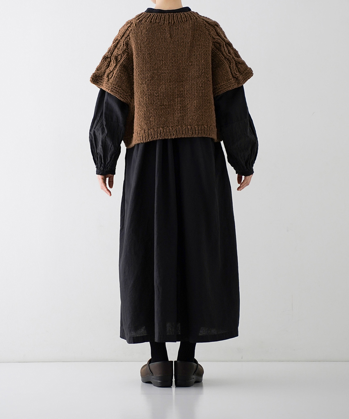 ネストローブ　　ペルーラグランケーブルニットベスト ペルーラグランケーブルニットベスト｜nest Robe / CONFECT ONLINE SHOP