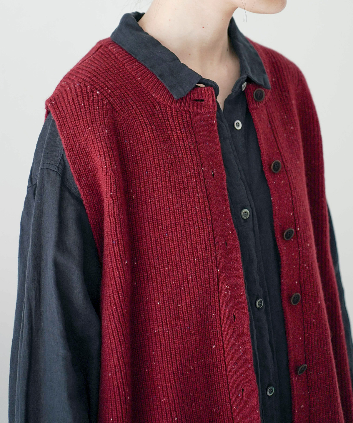 畔編みニットボタンベスト｜nest Robe / CONFECT ONLINE SHOP