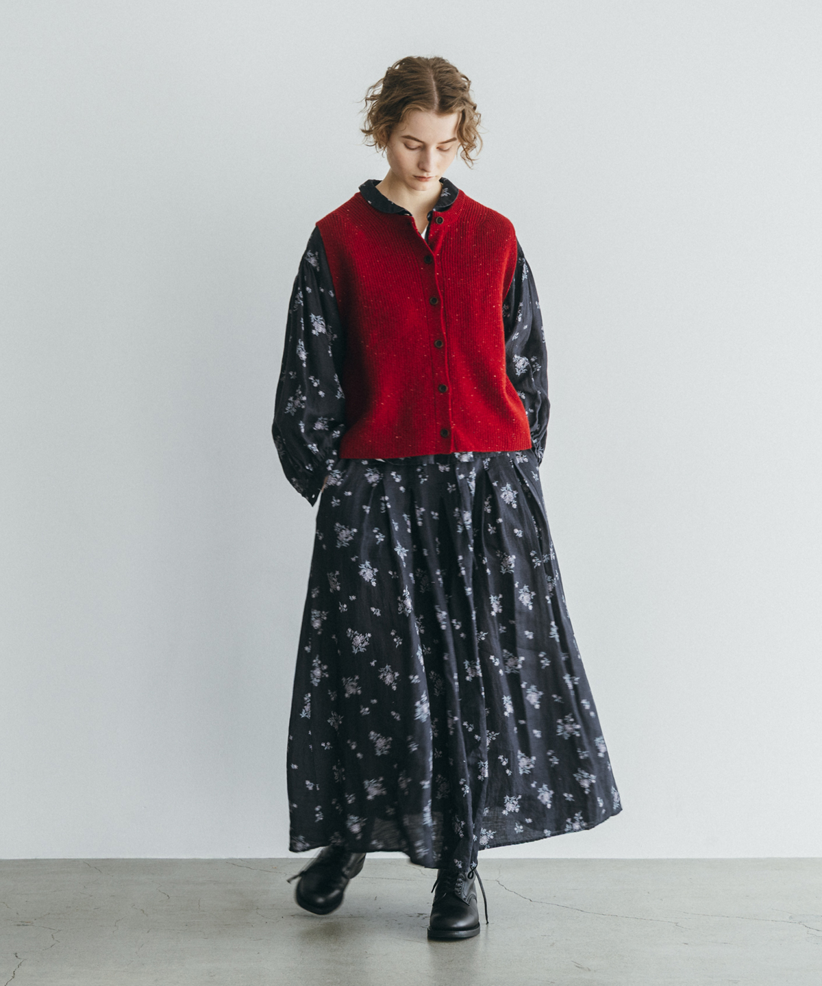 畔編みニットボタンベスト｜nest Robe / CONFECT ONLINE SHOP