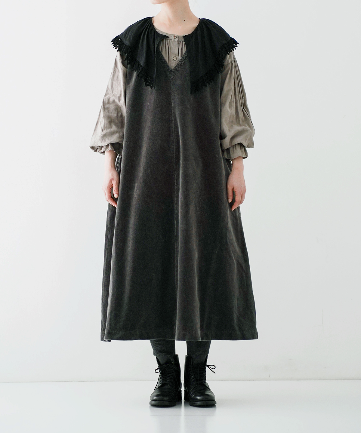 コットンベルベット2wayVネックドレス｜nest Robe / CONFECT ONLINE SHOP