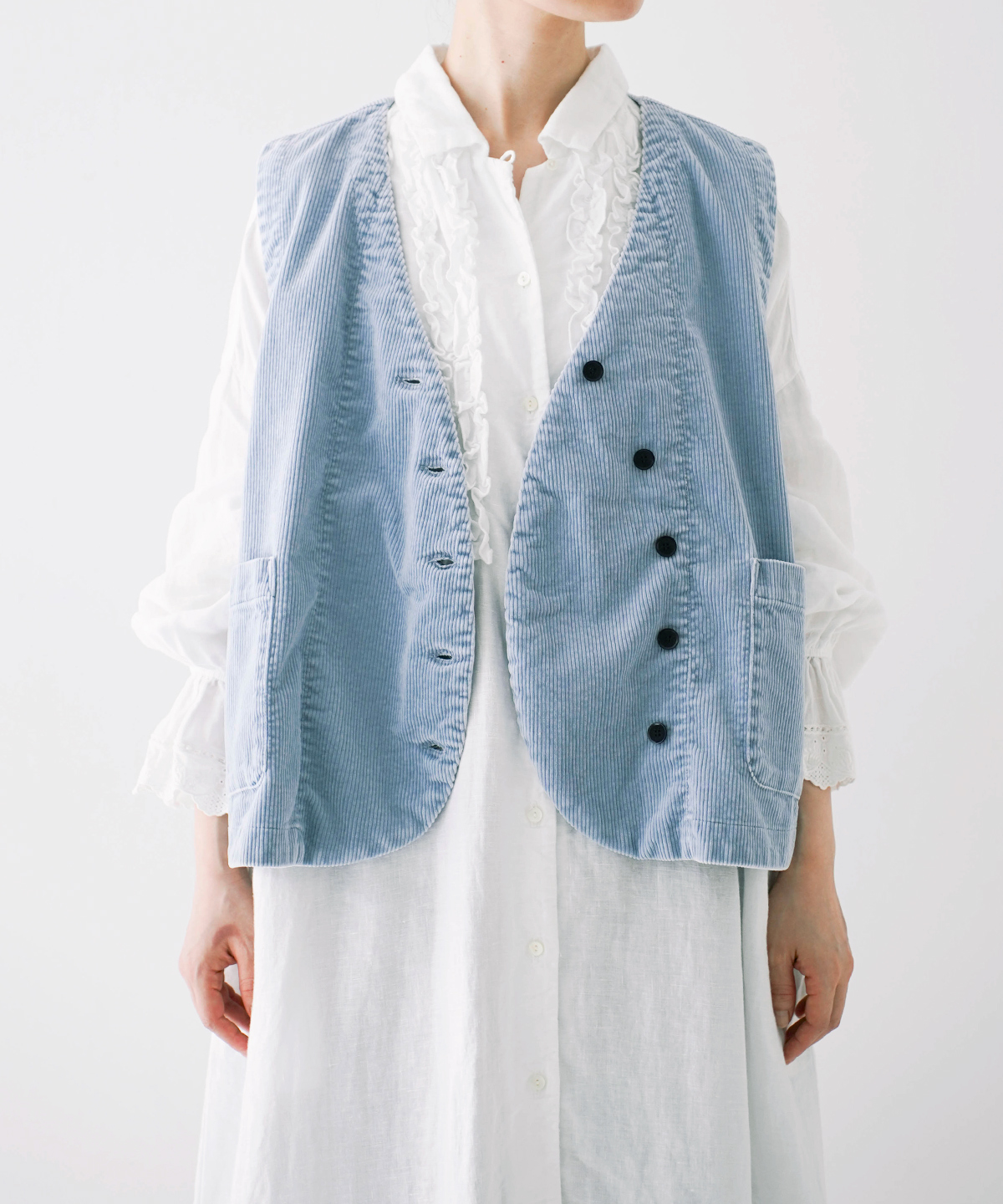 コーデュロイボタンルーズベスト web limited｜nest Robe / CONFECT