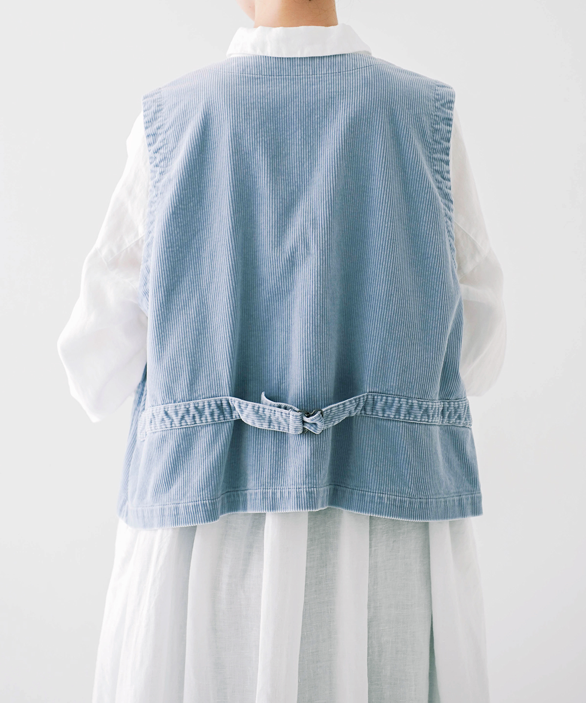 コーデュロイボタンルーズベスト web limited｜nest Robe / CONFECT