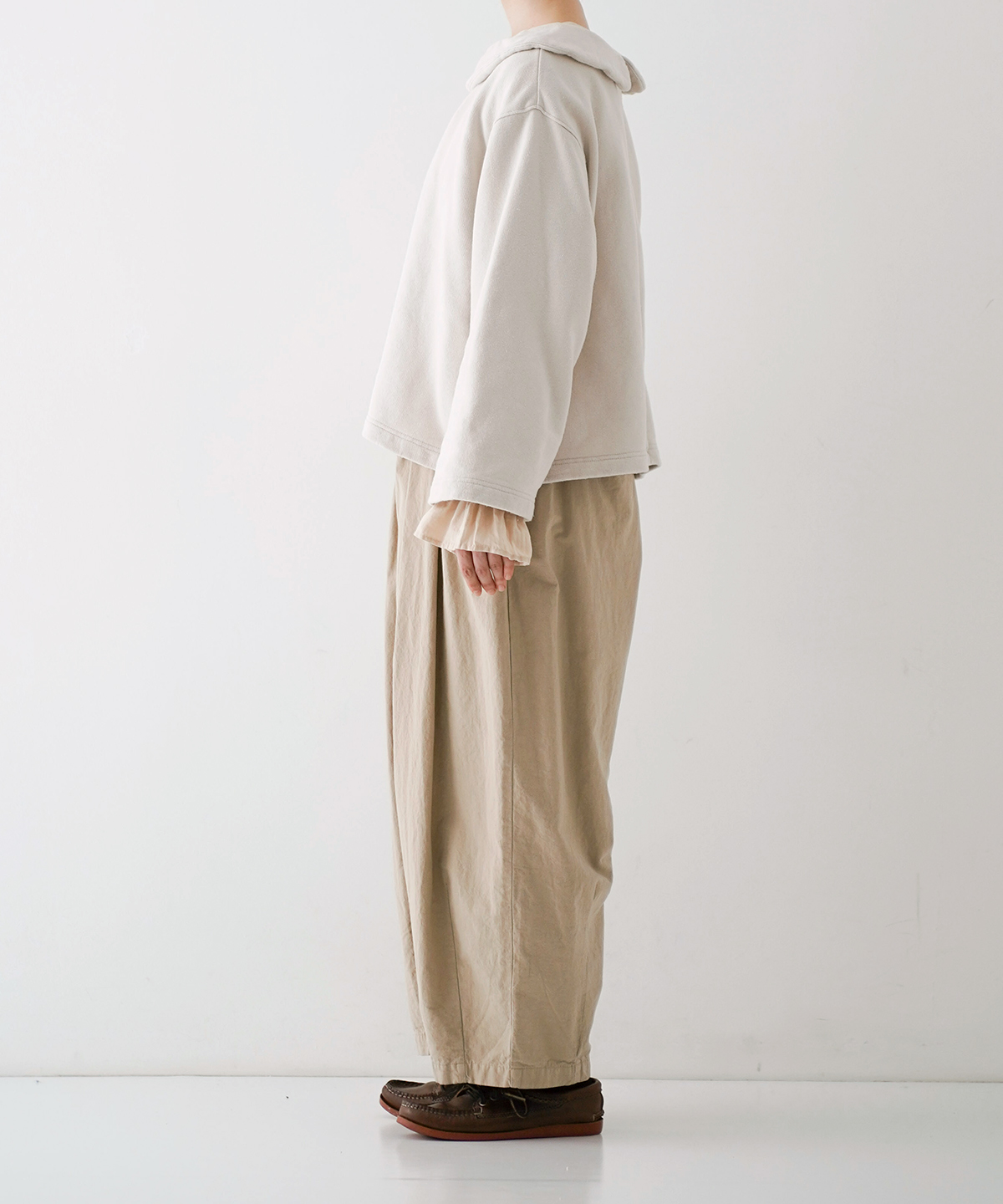 ☆ ネストローブ UpcycleLino裏毛メッセージプルオーバーIMPISH