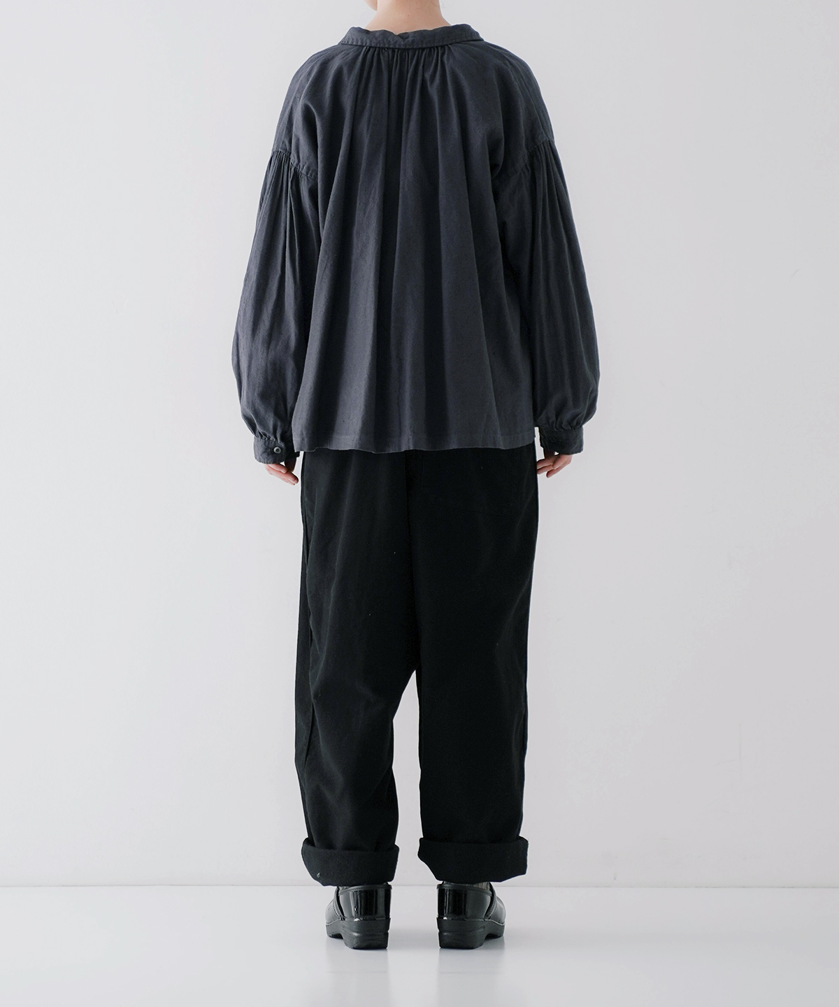 UpcycleLino] 起毛ギャザーブラウス｜nest Robe / CONFECT ONLINE SHOP