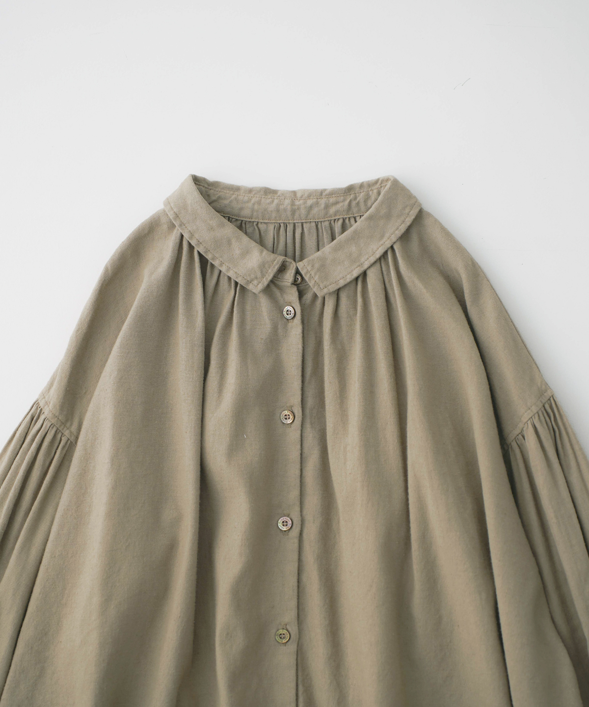 nest robe upcyclelino ブラウス UpcycleLino] 起毛ギャザーブラウス｜nest Robe / CONFECT ONLINE SHOP