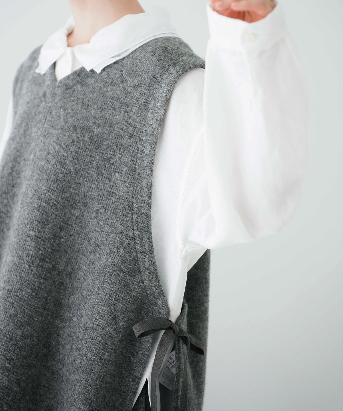 ゆうたん。今季 ネストローブ クォーターフェイスエプロンベスト