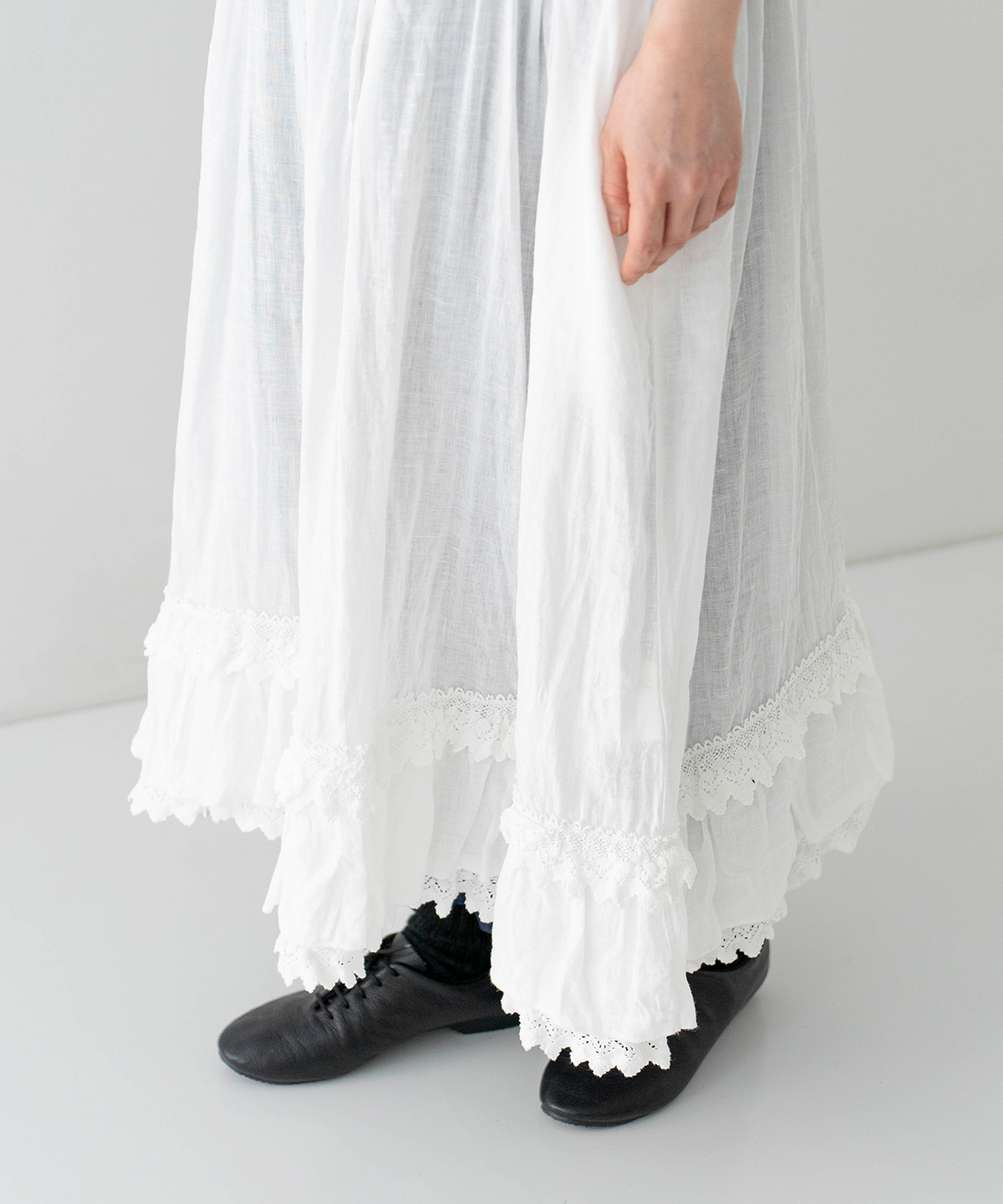 ◎60リネンレースヘムキャミドレス｜nest Robe / CONFECT ONLINE SHOP