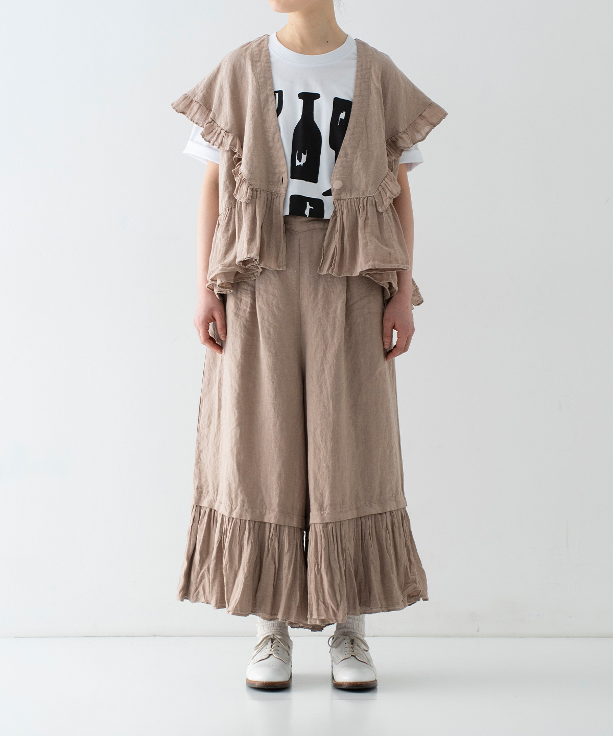 25リネンフリルベスト｜nest Robe / CONFECT ONLINE SHOP