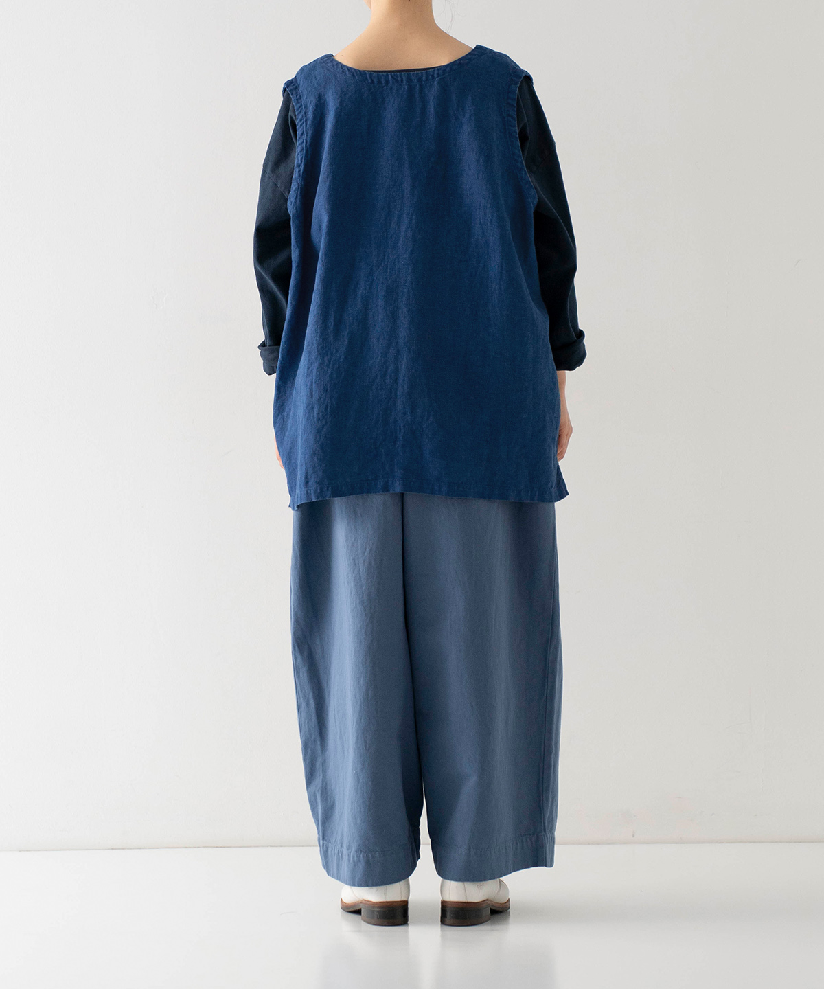 リネン2wayベスト インディゴ染め limited item｜nest Robe / CONFECT