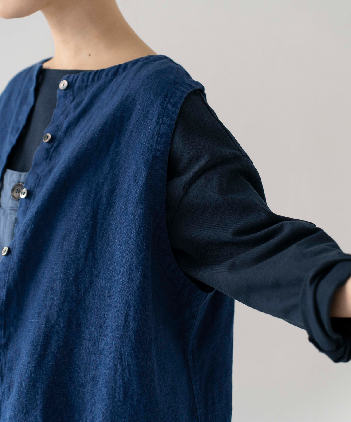 リネン2wayベスト インディゴ染め limited item｜nest Robe / CONFECT