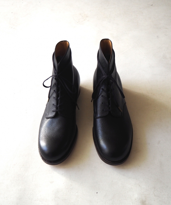 forme / 別注 7 hole boots ( embossed calf )｜nest Robe ONLINE SHOP