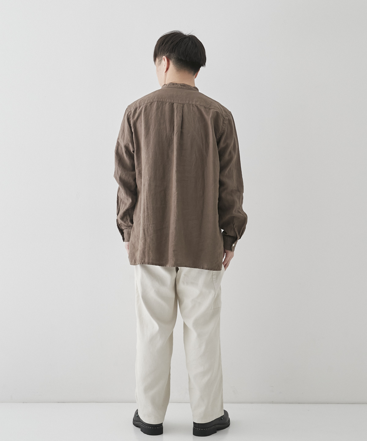 オーバーダイリネンバンドカラーシャツ｜nest Robe ONLINE SHOP