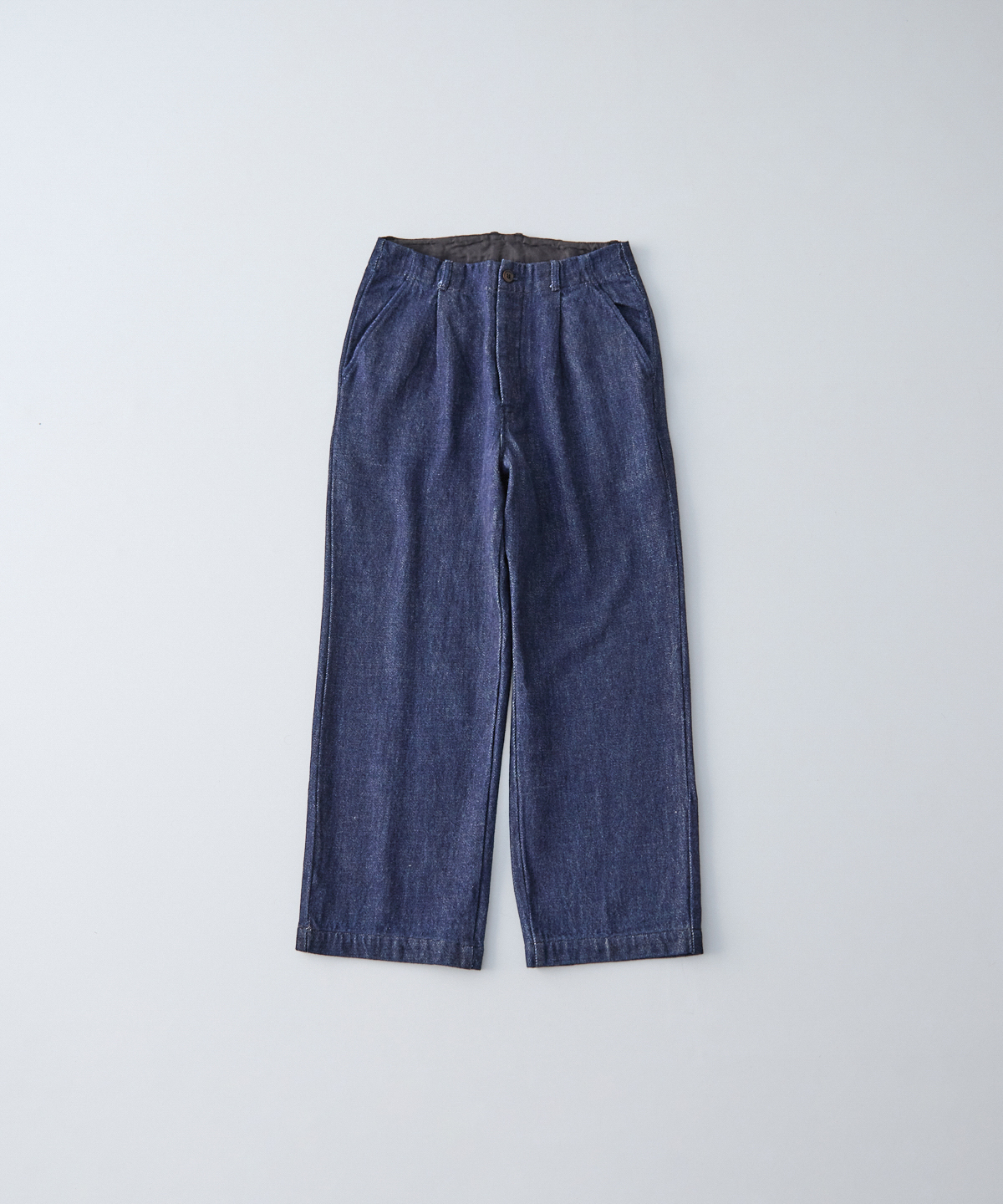 ネストローブ　ブルーパンツ　良品 ネストローブ ブルーパンツ 良品 DENIM DAILY OUTFITS｜nest
