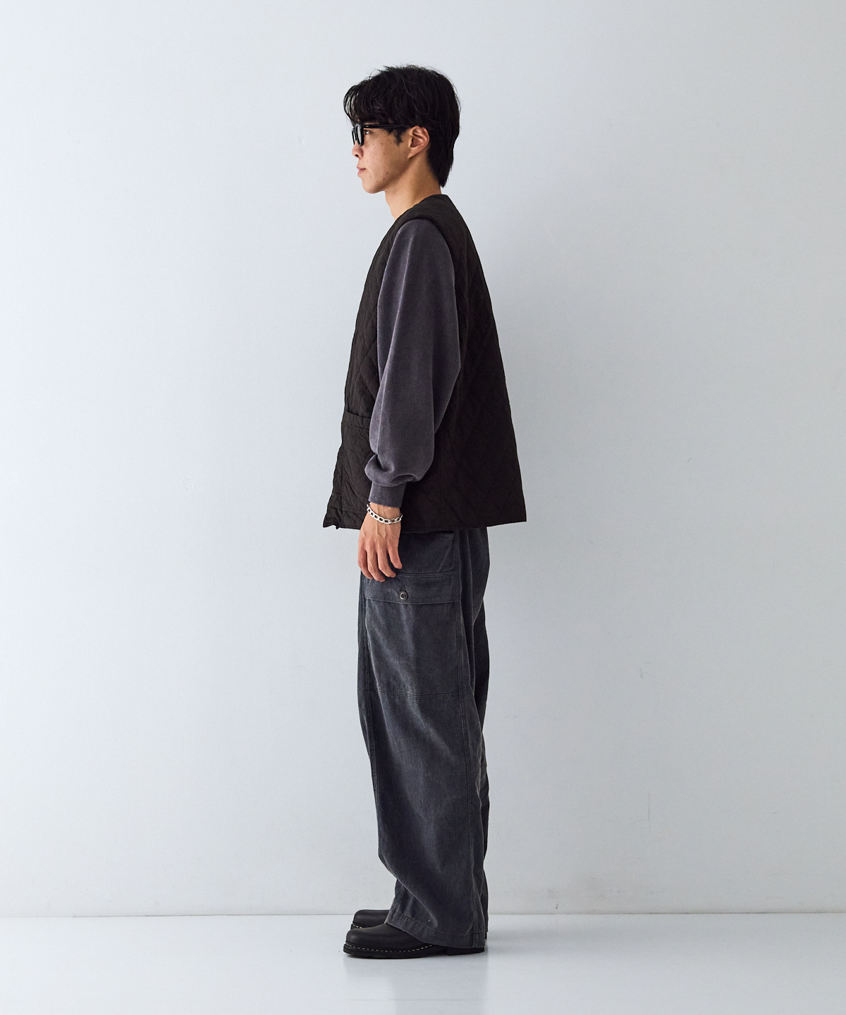 【美品】nestRobe　コットンラミーキルティングリバーシブルベスト PICK UP 】キルティングリバーシブルベスト | ONLINE SHOP | nest Robe