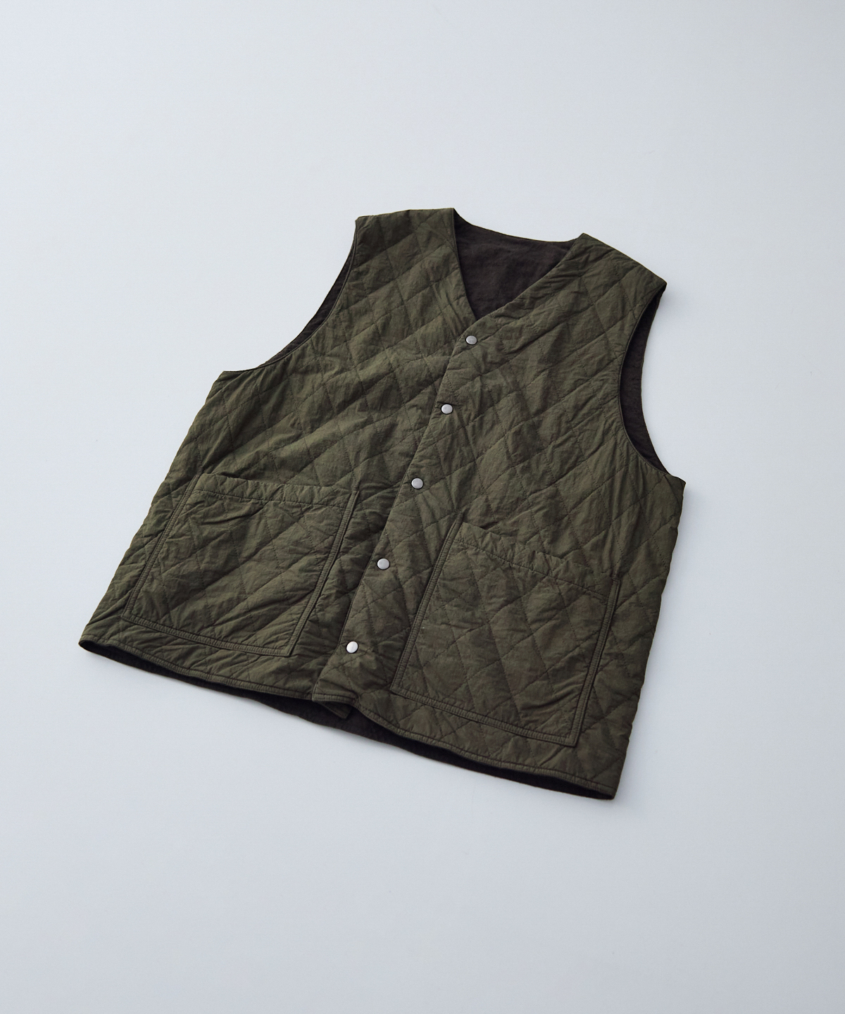 コットンラミー キルティング リバーシブル ベスト｜nest Robe