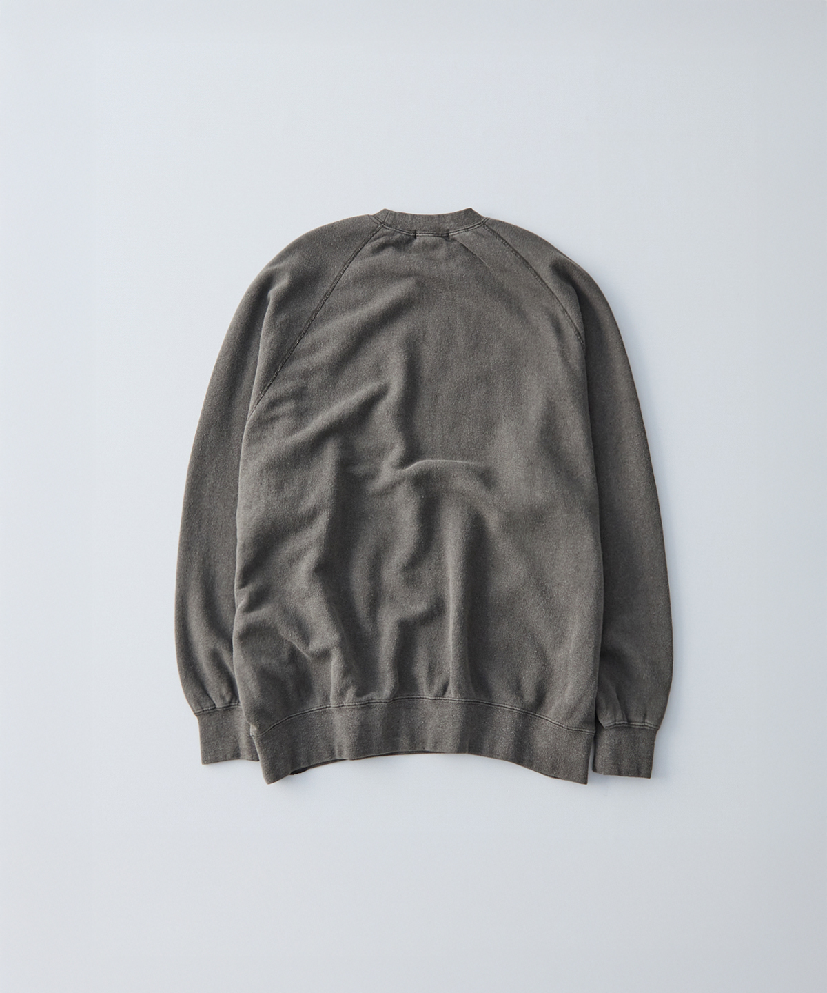 UpcycleLino] 裏毛 ピグメントダイ ラグランプルオーバー｜nest Robe